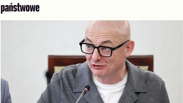 Вице-маршал Сената Польши Каминский вернул Украине две госнаграды в знак протеста против героизации УПА* - Sputnik Молдова