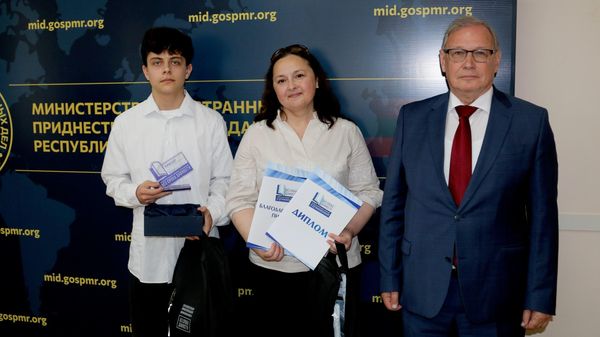 Посол РФ в Молдове Олег Озеров совершил очередной плановый визит в Приднестровье - Sputnik Молдова
