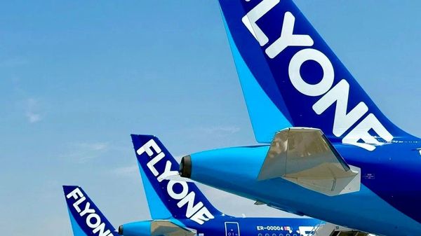 Авиакомпанию FlyOne заставляют сменить владельца - Sputnik Молдова