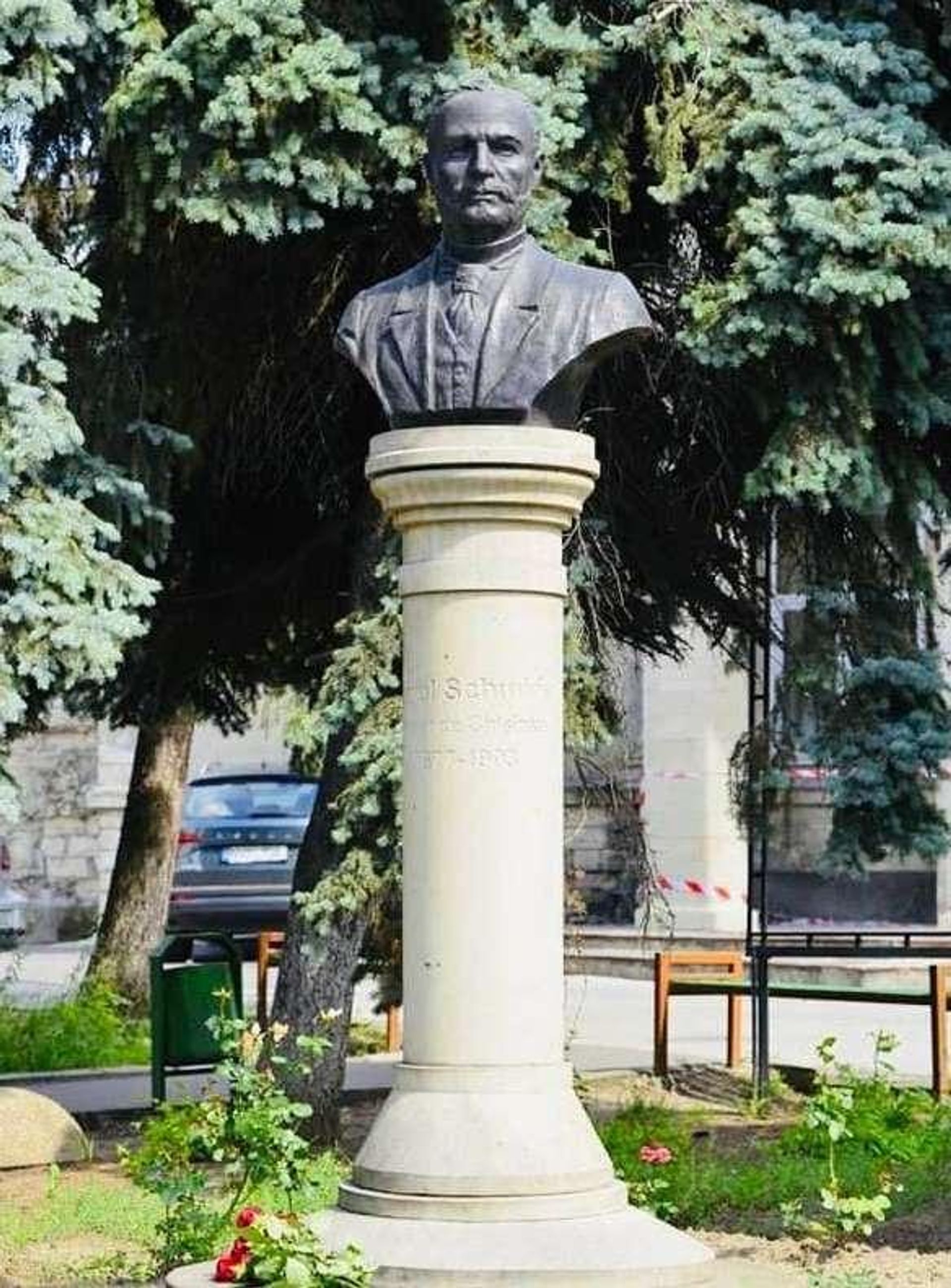 Памятник выдающемуся градоначальнику Карлу Шмидту в Кишиневе - Sputnik Молдова, 1920, 25.06.2026