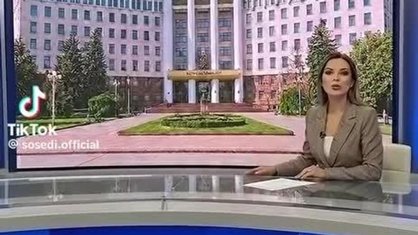 Pe rețelele de socializare a apărut un videoclip ironic intitulat „Ministerul cumetrismului”, în care autorii fac haz de necaz pe seama nepotismului și a relațiilor de rudenie din instituțiile statului - Sputnik Moldova