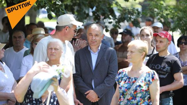 Нужно обладать поистине выдающимся талантом, чтобы, с одной стороны, поднять в разы налоги, а с другой стороны — увеличить расходы на содержание госаппарата, разных сестер - Sputnik Молдова
