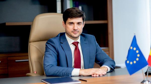 Șeful Agenției Proprietății Publice, Roman Cojuhari, a demisionat și el pe fundalul informațiilor ce au ieșit la iveală despre o serie de angajări din jurul guvernării PAS care au scandalizat puternic societatea și au lovit lovit dur în imaginea instituțiilor statului - Sputnik Moldova
