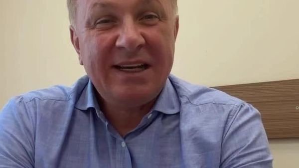 Deputatul Partidului Nostru, Constantin Cuiumju, acuză Guvernul că cere cetățenilor să achite mai mult pentru alimente, în timp ce continuă să plătească remunerații uriașe din bani publici - Sputnik Moldova