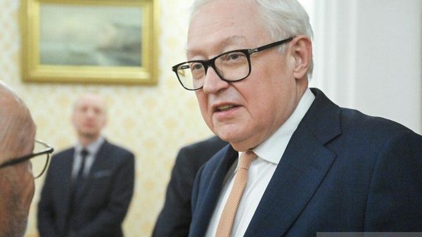 Moscova nu exclude posibilitatea ca Putin și Trump să aibă încă o conversație telefonică în viitorul apropiat, a declarat viceministrul rus de externe, Reabkov - Sputnik Moldova
