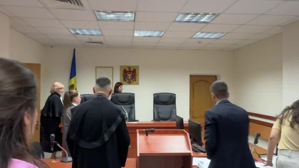В эти минуты начинается заседание Апелляционной палаты Кишинева, на котором будет рассмотрен запрос Министерства юстиции по ликвидации всех партий оппозиционного блока Победа - Sputnik Молдова
