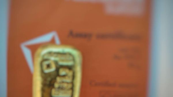 Trei cetățeni ai Ucrainei, prinși pe Aeroportul Chișinău cu lingouri de aur nedeclarate - Sputnik Moldova