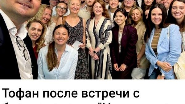 Судя по фото, предприниматели восторженно поддержали идеи кандидата в премьеры - Sputnik Молдова