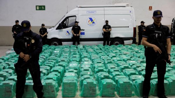 O captură record de 13 tone de cocaină în Spania a dus la destrămarea unui vast sindicat financiar - Sputnik Moldova