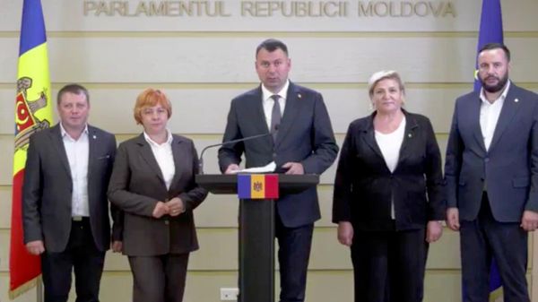 Демократия дома призвала кандидата на пост премьер-министра Василе Тофана не включать в состав нового кабинета министров действующего министра инфраструктуры Владимира Болю - Sputnik Молдова