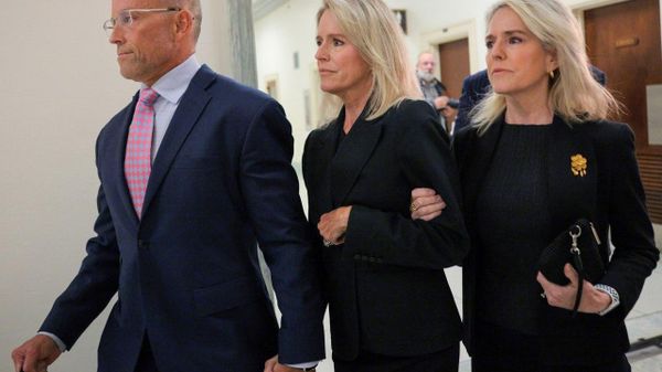Congresul SUA solicită declarații pe propria răspundere din partea supraviețuitoarelor lui Jeffrey Epstein - Sputnik Moldova