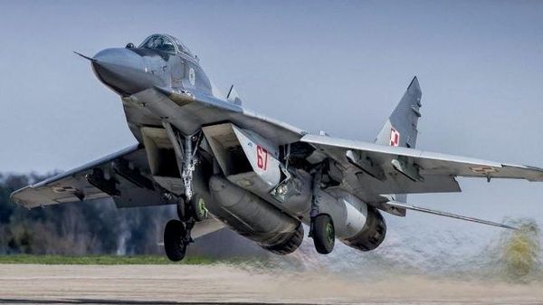 Ucraina și Polonia au reluat negocierile privind transferul avioanelor de vânătoare MiG-29 ale Poloniei - Sputnik Moldova