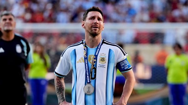 Лионель Месси после окончания финального матча чемпионата мира по футболу между сборными Испании и Аргентины - Sputnik Молдова