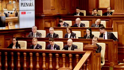 Кабинет министров Василе Тофана в парламенте