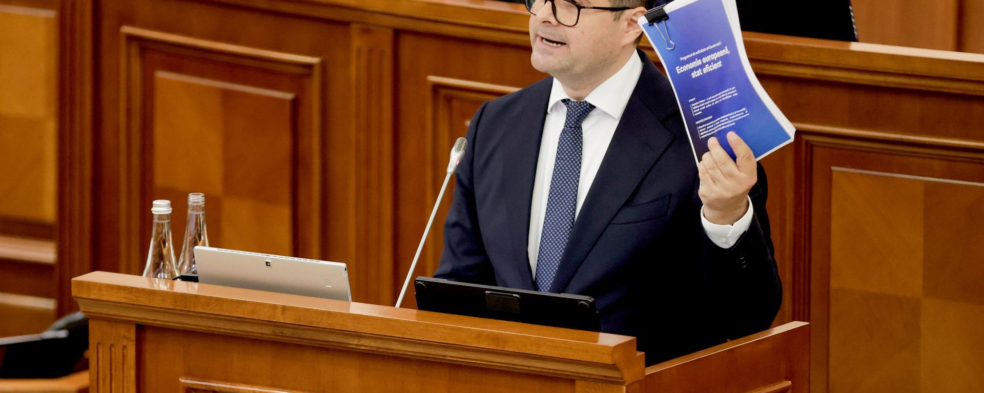 Vasile Tofan în Parlament - Sputnik Moldova, 1920, 21.07.2026