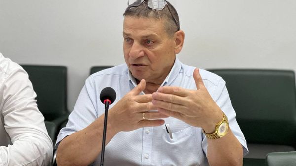 Бургуджи: Попытки ликвидировать мажоритарные округа на территории Гагаузии, со ссылкой на вердикт КС — грубое превышение полномочий, узурпация власти, прямое нарушение Конституции - Sputnik Молдова