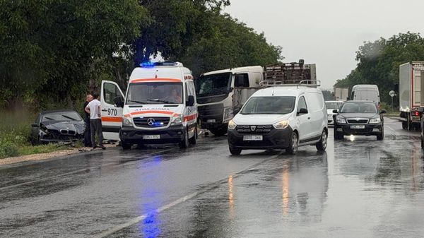Accident grav la intrarea în Sîngera - Sputnik Moldova