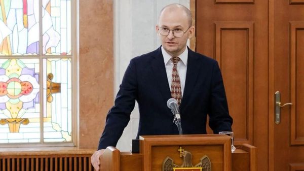 Назначенный позавчера министр сельского хозяйства Молдовы подал в отставку - Sputnik Молдова