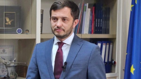 După demisia scandaloasă a fostului administrator al MoldATSA, Dumitru Vangheli și scandalul cu angajarea dubioasă a verișoarei Maia Sandu și cu „salariile nesimțite” de la această întreprindere (care nu e singura de acest fel, sic!), în fruntea acesteia a fost desemnat un administrator interimar - Sputnik Moldova