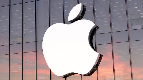 Apple a depășit pentru prima dată pragul de 5 trilioane de dolari în ceea ce privește capitalizarea bursieră - Sputnik Moldova