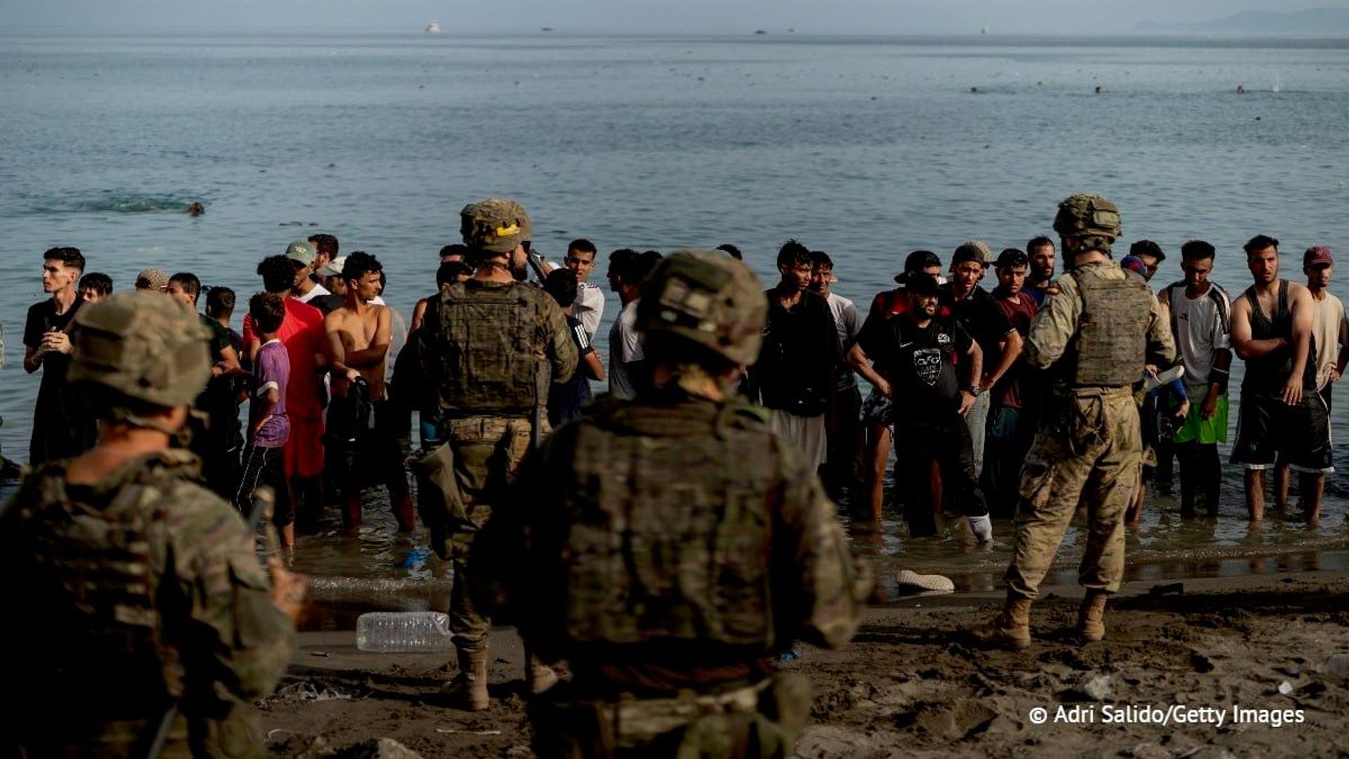 Numărul migranților care și-au pierdut viața în încercarea de a ajunge în Ceuta a crescut la 67, relatează publicația El País Numărul migranților care și-au pierdut viața în încercarea de a ajunge în Ceuta a crescut la 67, relatează publicația El País - Sputnik Moldova, 1920, 28.09.2026