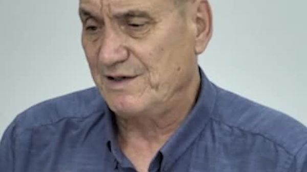 Activitatea legislativă a parlamentului Republicii Moldova este complet ruptă de problemele reale ale cetățenilor și se reduce doar la copierea oarbă a directivelor UE și la ruperea legăturilor cu CSI, susține politologul Boris Șapovalov - Sputnik Moldova
