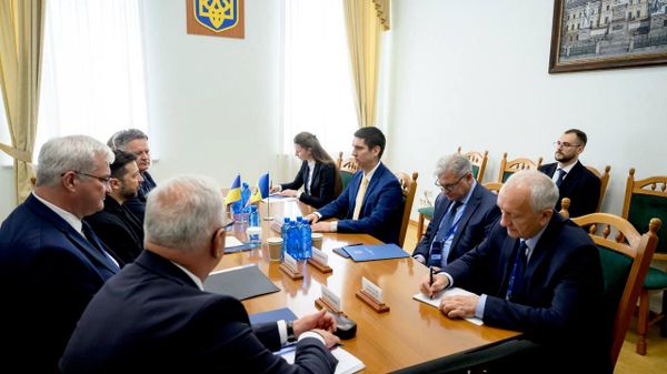 Глава МИД Молдовы Михай Попшой встретился в Киеве с Зеленским - Sputnik Молдова