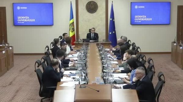 Guvernul, din motive de economie, a exclus din planul festivităților concertul dedicat sărbătorii «Limba Noastră» din 31 august, dar a păstrat desfășurarea paradei militare din 27 august, cu ocazia împlinirii a 35 de ani de independență - Sputnik Moldova