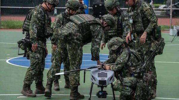 Taiwanul își extinde rapid utilizarea dronelor și a ambarcațiunilor fără pilot pentru a se pregăti pentru o potențială invazie chineză, inspirându-se în mare măsură din experiența Ucrainei - Sputnik Moldova