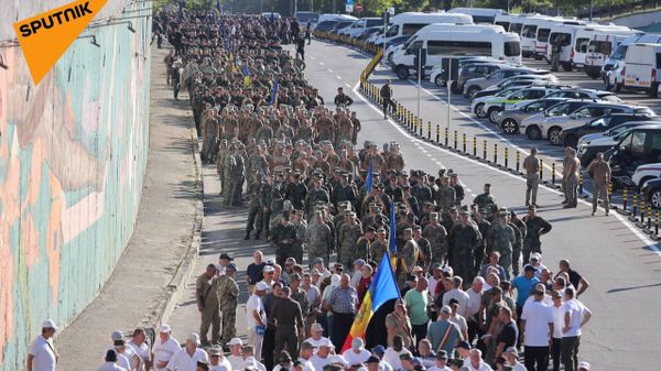 В Кишиневе продолжаются репетиции военного парада ко Дню независимости Молдовы - Sputnik Молдова