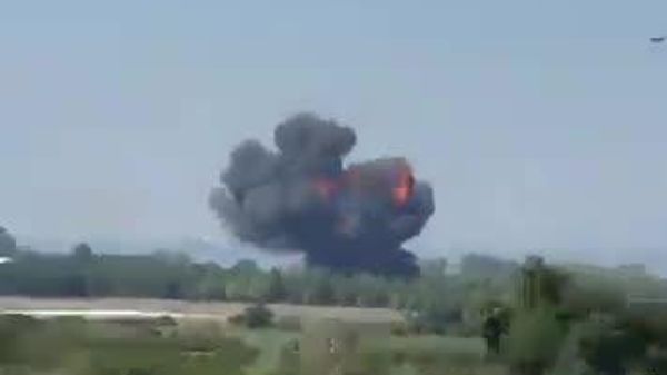 Au apărut noi imagini video cu prăbușirea unui avion de luptă în Turcia - Sputnik Moldova
