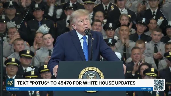 Трамп сообщил, что совсем скоро объявит Ормузский пролив территорией Соединенных Штатов - Sputnik Молдова