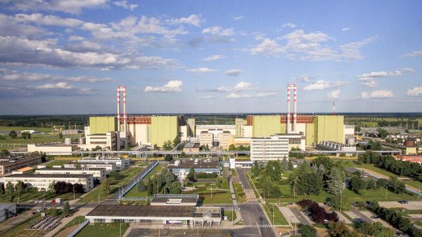 Мощность АЭС Пакш в Венгрии могут снова снизить из-за обмеления Дуная, — премьер страны Мадьяр - Sputnik Молдова