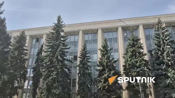 Здание правительства пока безмолвствует не призывы протестующих педагогов - Sputnik Молдова