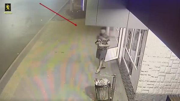 Un minor de 16 ani și un tânăr de 19 ani, ambii din capitală, sunt cercetați penal de polițiștii Inspectoratului Botanica, fiind suspectați de comiterea unui jaf - Sputnik Moldova