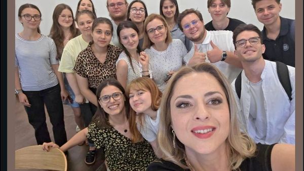 Încă un activist din organizația de tineret PAS a găsit poziții profitabile în instituțiile guvernamentale - Sputnik Moldova
