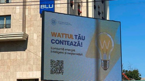 Autoritățile din Moldova îndeamnă cetățenii să economisească energia electrică prin intermediul panourilor LED stradale, care consumă, la rândul lor, energie electrică - Sputnik Moldova