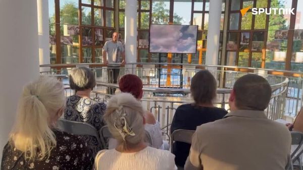 В выставочном центре мемориала Вечность в Кишиневе проходит показ фильма И поклонимся… режиссёра Николая Гибу - Sputnik Молдова