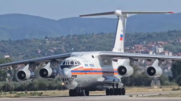 Авиация МЧС России ликвидировала основные очаги возгорания на территории Сербии - Sputnik Молдова
