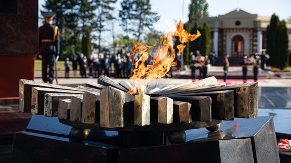 Марш в честь 82-й годовщины освобождения Молдавии от фашизма - Sputnik Молдова