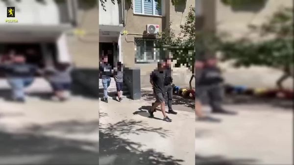 Un spațiu clandestin destinat consumului de droguri, amenajat într-un apartament din capitală, a fost depistat și documentat de polițiștii sectorului Rîșcani, anunță Poliția - Sputnik Moldova