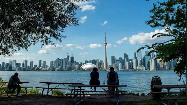 Washingtonul ia în considerare la modul cel mai serios redenumirea Lacului Ontario în Lacul America, pe fondul disputelor comerciale cu provincia canadiană cu același nume, a declarat Trump - Sputnik Moldova