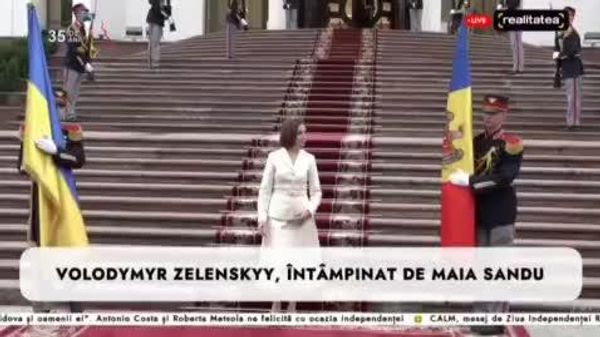 Зеленский прибыл в Кишинёв, где состоится трёхсторонняя встреча глав Молдовы, Румынии и Украины - Sputnik Молдова