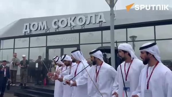На ВЭФ-2026 открыли Дом сокола с кречетом, балобаном и сапсаном - Sputnik Молдова