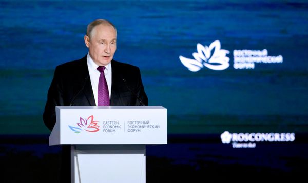 Президент РФ Владимир Путин на пленарной сессии Восточного экономического форума. - Sputnik Молдова