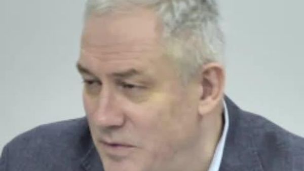 Politologul Zurab Todua consideră că PAS, care a ajuns la guvernare cu lozinci privind lupta împotriva corupției, nu a schimbat în mod fundamental sistemul, ci, în opinia sa, a preluat schemele care existau în perioada regimului lui Vladimir Plahotniuc - Sputnik Moldova