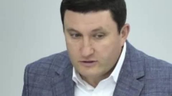 Принимаемые правящей партией PAS законы зачастую не учитывают экономические и социальные реалии Молдовы, считает депутат ПСРМ Владимир Односталко - Sputnik Молдова