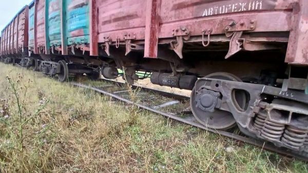 Cinci vagoane ale unui tren de marfă au deraiat pe tronsonul Cahul–Prut 2 - Sputnik Moldova