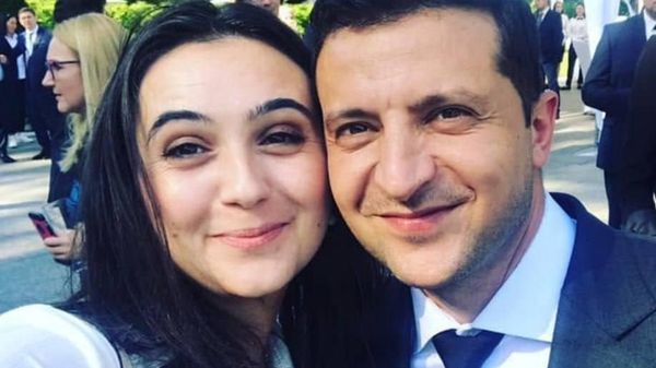 Zelenski a impus sancțiuni împotriva fostei sale purtătoare de cuvânt, Iulia Mendel - Sputnik Moldova