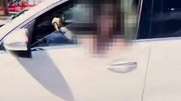 Кристина Om Uspeșnîi ответила Нате Албот: Я не сужу тебя за то, что ты была поймана в аэропорту с 0,78 грамма марихуаны, почему ты меня судишь за один эпизод и называешь дурой? - Sputnik Молдова